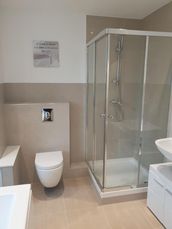 Ferienwohnung Mit Jacuzzi Naehe Flughafen Koeln Bonn Troisdorf Exteriér fotografie